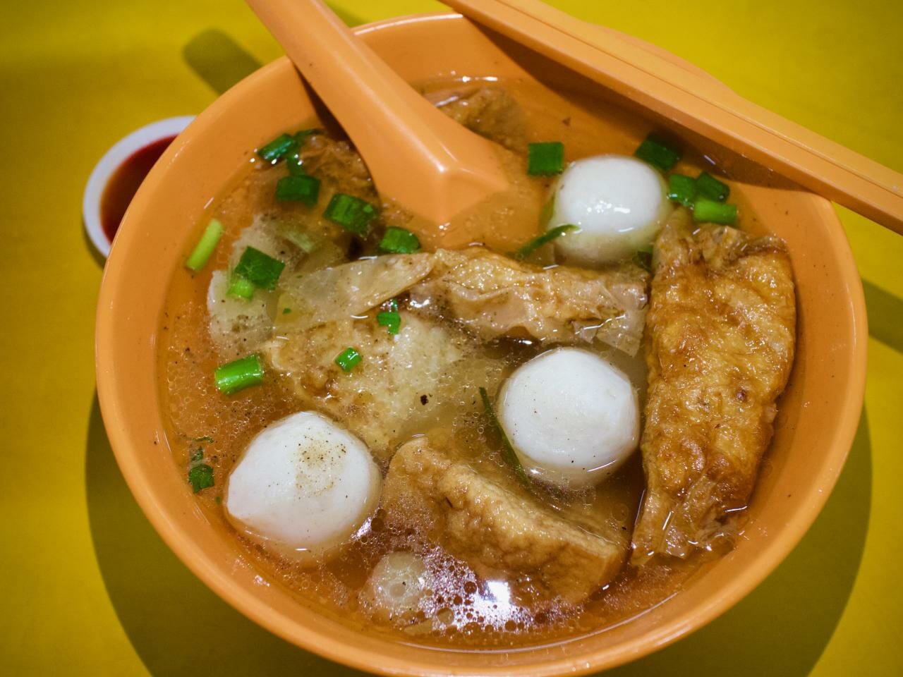 Yong Xiang Xing Dou Fu: Super Long Queues For This Yong Tau Foo! – Greg's Big Eats