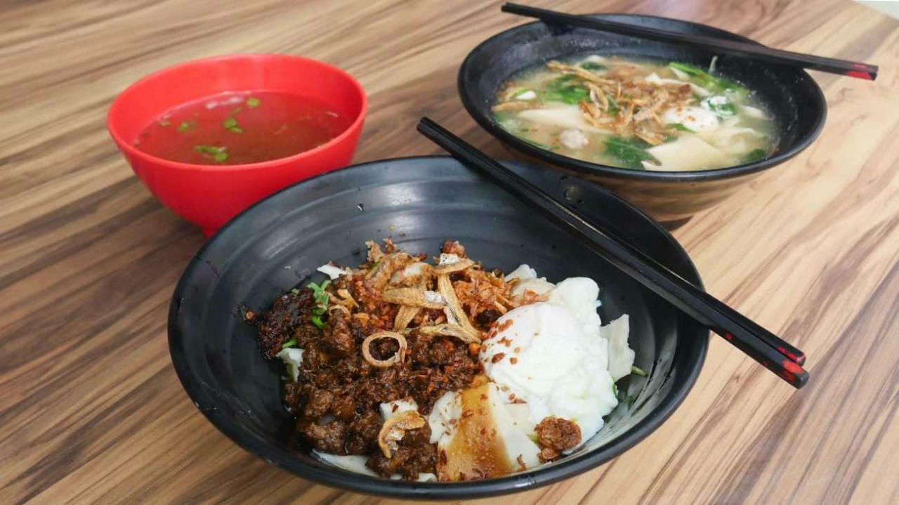 Hui Wei Chilli Ban Mian - Handmade Noodles With Fiery Chilli at Geylang Bahru - Miss Tam Chiak